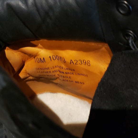 Black Timberlands - Picture 3 of 3